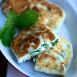 Australian Yeast Pakieciki with Feta and Potatoes Dinner