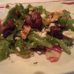 Australian Green Salad with Mushrooms and Fresh Goat Cheese Appetizer