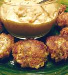 American Mini Crab Cakes with Remoulade Sauce Appetizer