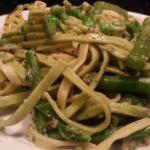 Noodles with Green Asparagus and Walnut Garlic Flowerssauce recipe