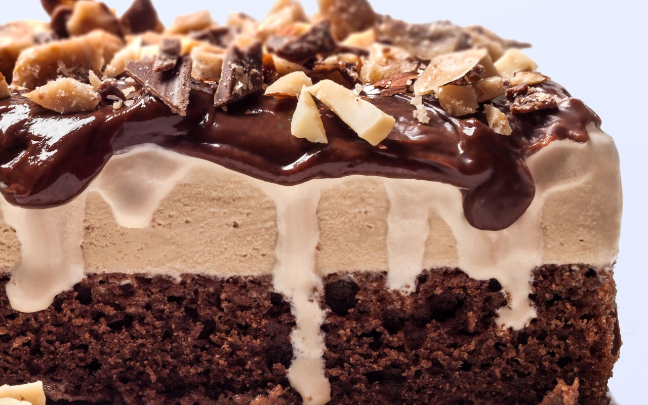 American Chocolate Coffeealmond Crunch Ice Cream Cake with Ganache Recipe Dessert