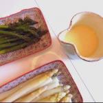 French Asparagus with Hollandaise Sauce Appetizer
