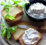 American Roquefort Cheese Spread Appetizer