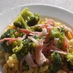 Noodles with Broccoli and Curry Sauce recipe