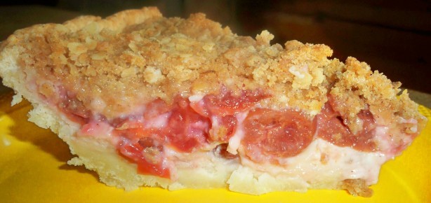 American Cherrycream Crumble Pie 1 Dessert