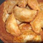Argentinian Empanadas of Meat to Knife Appetizer