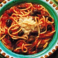 Mediterranean Spaghetti Puttanesca 1 Dinner