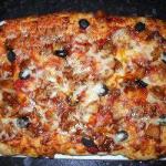 Chilean Chicken Pizza with Barbecue Sauce Dinner