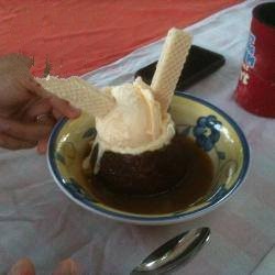 Canadian Dadelcakejes with Creamy Caramel Sauce Dessert