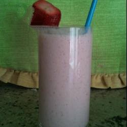 Canadian Strawberry and Vanilla Shake Dessert