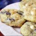 American Cookies with White Chocolate and Blueberries Dessert