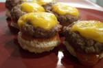 American Cheesy Mini Burgers Appetizer