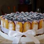 American Charlotte to Bilberries Dessert