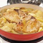 American Stovetop Pork Chops with Apples Appetizer
