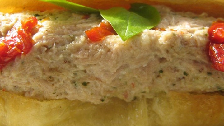 American Pesto Tuna Salad with Sundried Tomatoes Recipe Appetizer