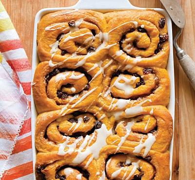 Canadian Pumpkin Cinnamon Rolls with Maple Glaze Dessert