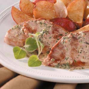 American Tenderloin with Herb Sauce Dinner