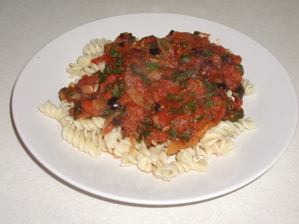 American Spinach Olive and Chilli Tomato Sauce for Pasta Dinner