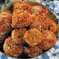 Crispy Cheese And Curry Lentil Balls recipe