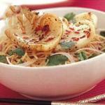 Lukewarm Noodle Salad with Squid recipe