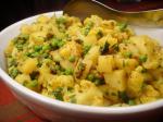 American Curried Cauliflower and Potatoes Appetizer