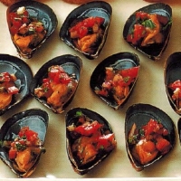 Canadian Mussels With Tomato Salsa Appetizer