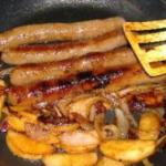 Pan-grilled Sausages with Apples and Onions recipe