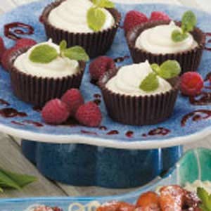 Canadian White Chocolate Mousse Cups Dessert