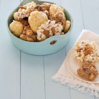 Australian Beer and Mixed-nut Cookies Dessert