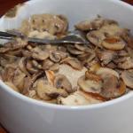 American Cutlets with Cream and Mushrooms Appetizer
