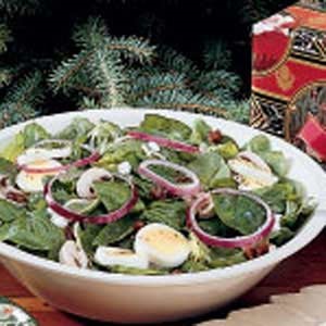 American Spinach Salad with Dates Appetizer