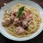 American Fast Noodles with Salmon Sauce Dinner