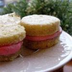 American Whoopi Pies with Raspberry Cream Dinner