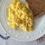 American Scrambled Eggs with Feta Appetizer