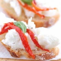 Swedish Crostini with Mozzarella Peppers and Basil Appetizer