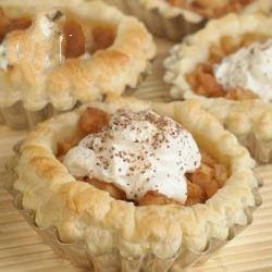 Canadian Koszyczki with Apples and Whipped Cream Dessert