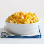 American Taylor Hicks Gooey Mac and Cheese Appetizer