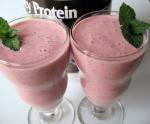 American Strawberry Yogurt Milkshake Smoothie Appetizer