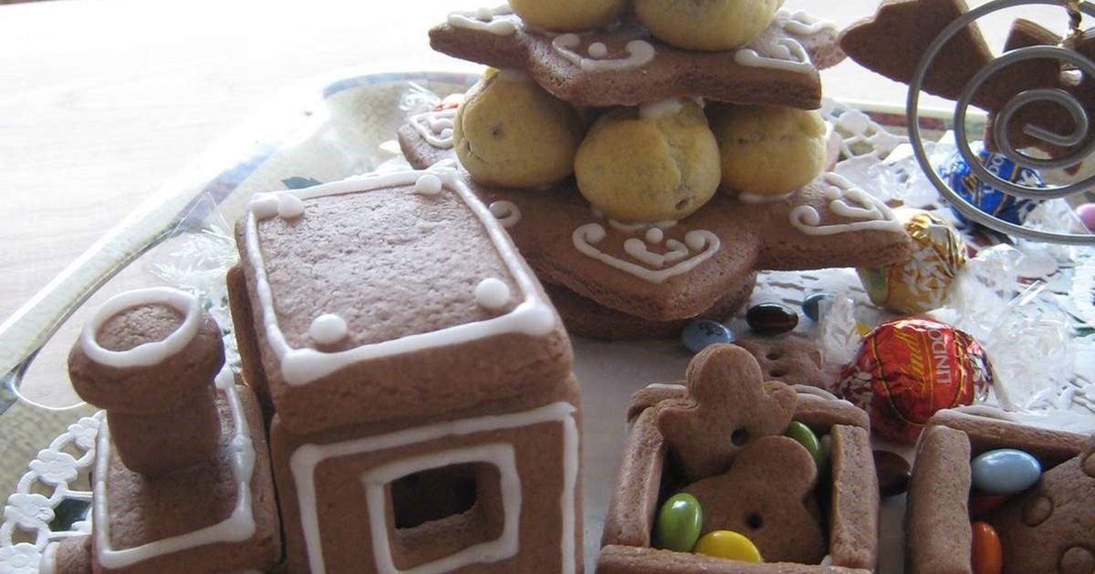 British Christmas Cookie Decoration Dessert