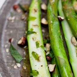 American Asparagus with Hazelnuts and Tarragon Vinaigrette Drink