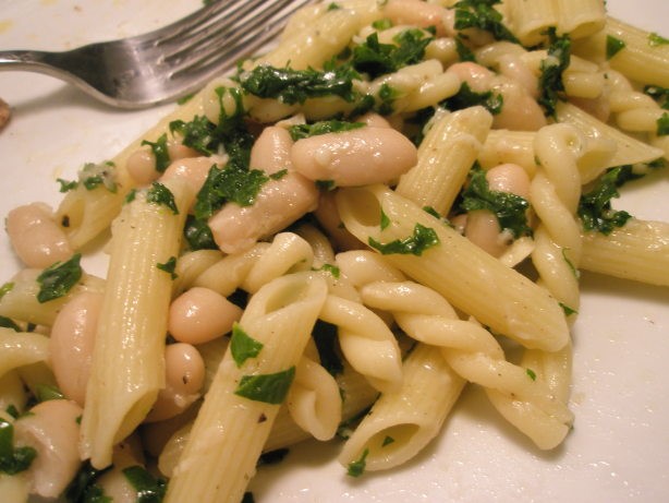 American Campanelle With Spinach and Beans Dinner