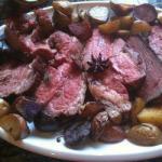 American Roast Meat with Potatoes to the Sauce Wood Appetizer