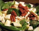 American Spinach Salad With Caramelized Pecans Appetizer
