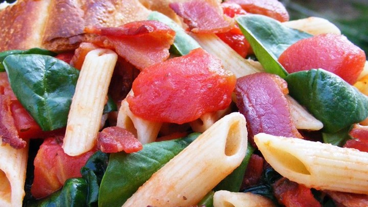 American Penne Pasta with Spinach and Bacon Recipe Appetizer