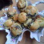 American Profiteroles with Cheese and Spinach Appetizer