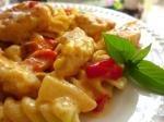 American Pasta With Chicken and Peppercheese Sauce Dinner