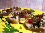 Canadian Grilled Tomato Crustini Appetizer