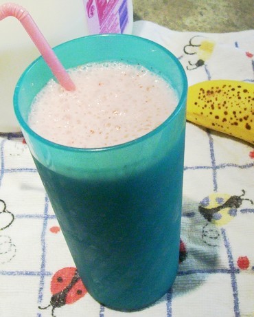 American Strawberry Milk Shake 2 Dessert