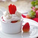 American Merengue of Strawberry with Brigadier White Dessert
