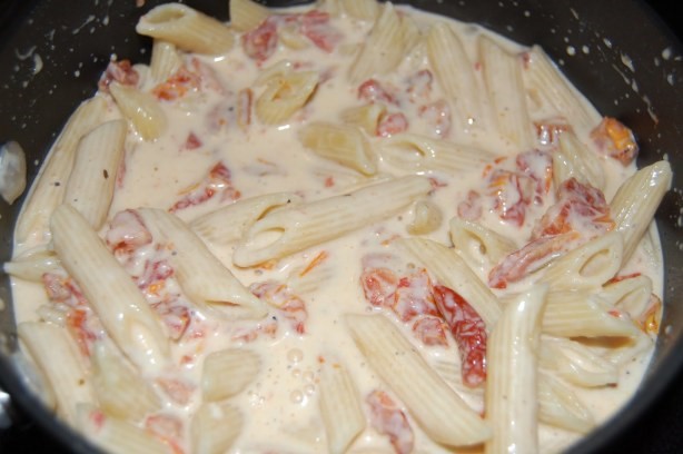 American Pasta With Spicy Sundried Tomato Cream Sauce Dinner